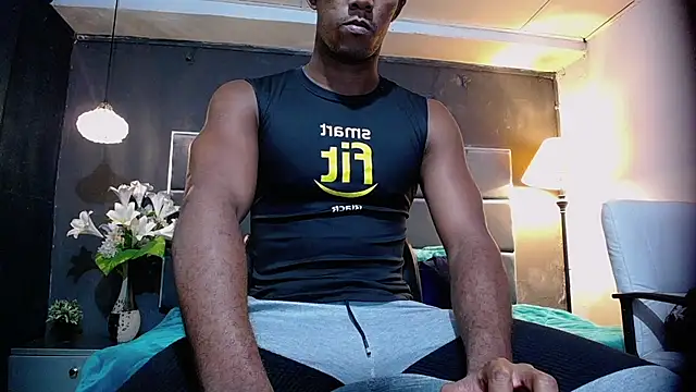 Snapshot of blackbignude chatting on November 15, 1:36 am blackbignude online show from November 15, 1:36 am