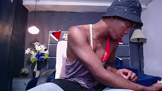 Snapshot of blackbignude chatting on December 5, 1:25 am blackbignude online show from December 5, 1:25 am