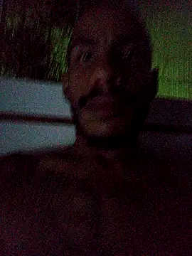 Snapshot of mavambo2 chatting on November 1, 3:52 am mavambo2 online show from November 1, 3:52 am