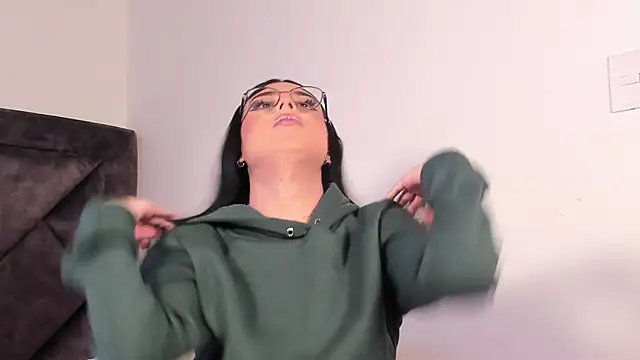 Snapshot of SamanthaRivas_ chatting on September 19, 10:21 pm SamanthaRivas online show from September 19, 10:21 pm