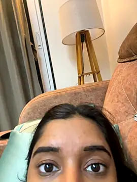 desitease online show from November 14, 7:01 pm