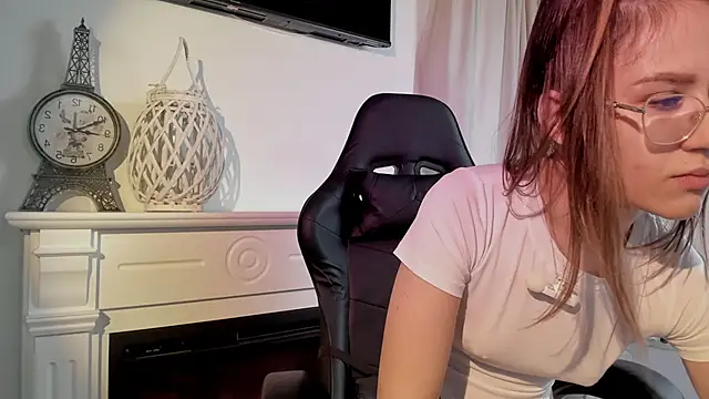 Snapshot of EvaBllake chatting on November 8, 6:24 am EvaBllake online show from November 8, 6:24 am