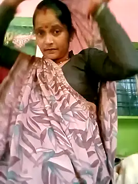 Snapshot of Cutreet chatting on December 14, 9:25 am Cutreet online show from December 14, 9:25 am