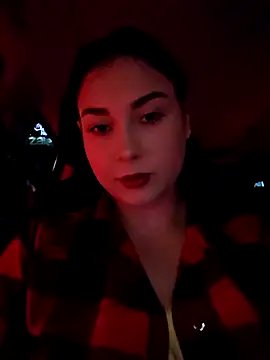 Snapshot of SaraViss20 chatting on September 28, 10:15 pm SaraViss20 online show from September 28, 10:15 pm