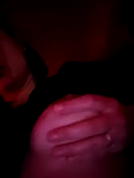 Snapshot of SaraViss20 chatting on November 1, 8:11 pm SaraViss20 online show from November 1, 8:11 pm