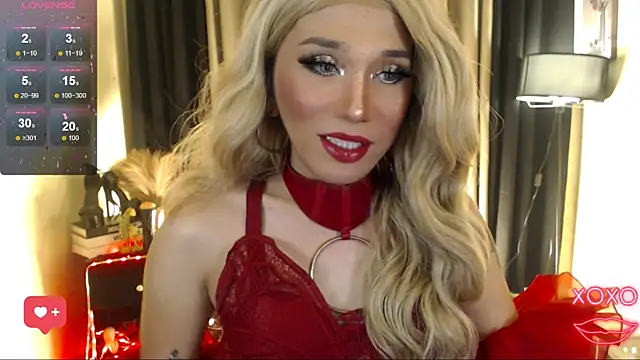 Snapshot of precious_RoseDoll chatting on September 28, 7:47 am precious RoseDoll online show from September 28, 7:47 am