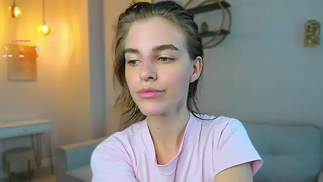 Snapshot of EleneButton chatting on September 14, 1:16 am EleneButton online show from September 14, 1:16 am