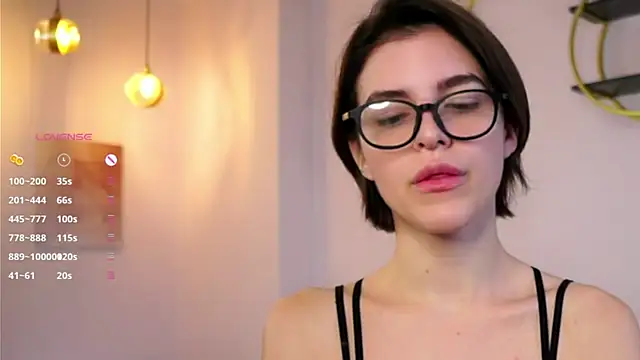 Snapshot of EleneButton chatting on September 23, 2:47 am EleneButton online show from September 23, 2:47 am