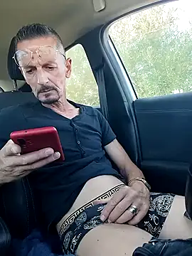 Snapshot of fabius720 chatting on October 13, 10:26 am fabius720 online show from October 13, 10:26 am