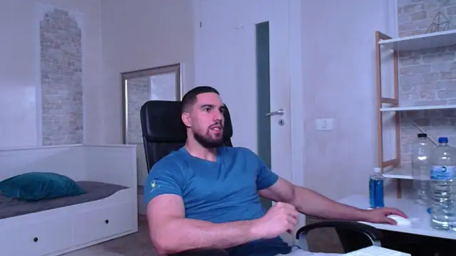 IvanHydee online show from September 17, 4:36 am