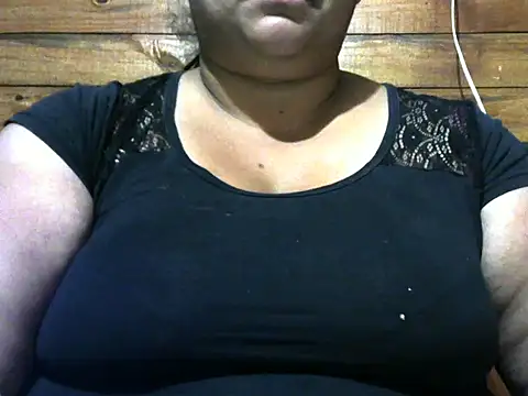 Snapshot of MARRENTINHA34 chatting on October 21, 4:41 pm MARRENTINHA34 online show from October 21, 4:41 pm