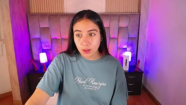 Snapshot of Bonnali_lune chatting on November 8, 4:18 pm Bonnali lune online show from November 8, 4:18 pm