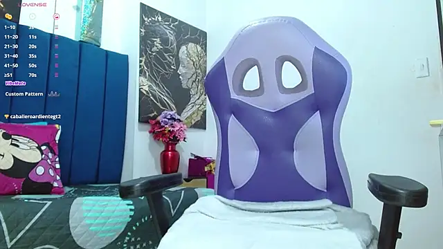 Snapshot of Tatiana_star1 chatting on November 8, 9:35 pm Tatiana star1 online show from November 8, 9:35 pm