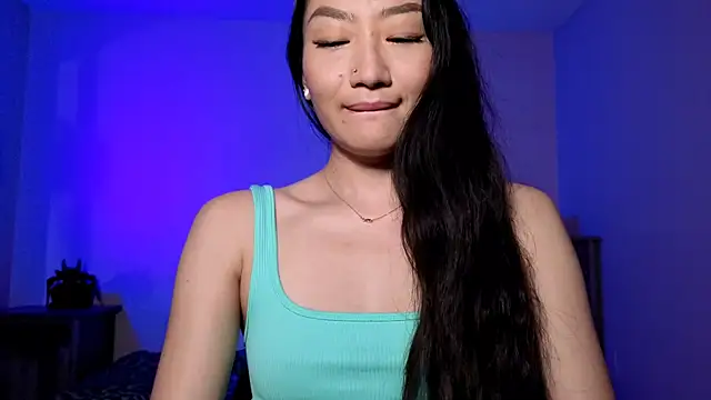 Snapshot of Aliciaz3 chatting on November 15, 2:13 pm Aliciaz3 online show from November 15, 2:13 pm