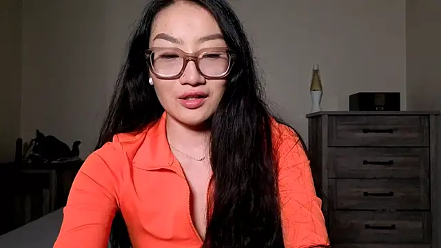 Snapshot of Aliciaz3 chatting on November 21, 3:49 am Aliciaz3 online show from November 21, 3:49 am