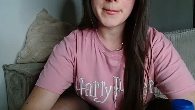 Snapshot of liloush__ chatting on November 13, 5:23 pm liloush online show from November 13, 5:23 pm