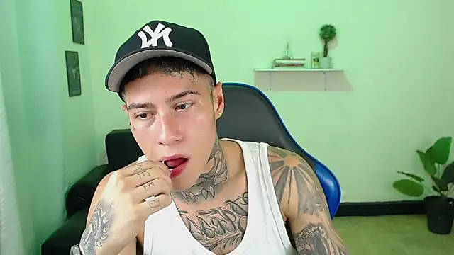 setthomas online show from January 17, 9:40 pm