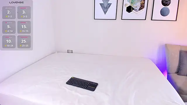 Snapshot of Tina_curly chatting on November 20, 12:05 pm Tina curly online show from November 20, 12:05 pm