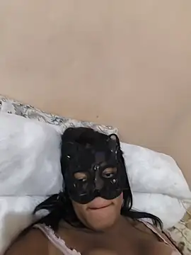 Snapshot of DuCreu chatting on November 22, 3:38 am DuCreu online show from November 22, 3:38 am