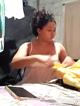 Snapshot of Violethroos chatting on October 20, 12:55 am Violethroos online show from October 20, 12:55 am