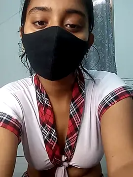 Snapshot of shrutee12 chatting on November 7, 9:09 am shrutee12 online show from November 7, 9:09 am