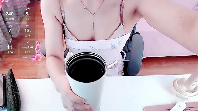 yaoyao-baby520 online show from November 27, 1:07 am