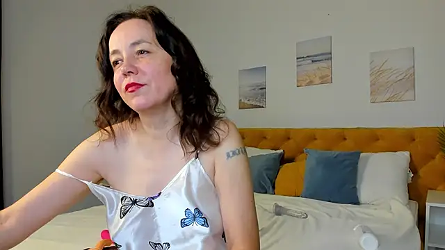 Snapshot of Kira_Adler chatting on October 14, 1:17 am Kira Adler online show from October 14, 1:17 am