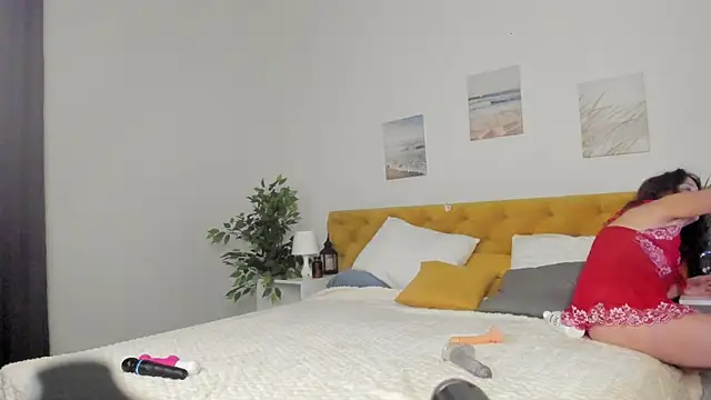 Snapshot of Kira_Adler chatting on November 18, 1:11 am Kira Adler online show from November 18, 1:11 am