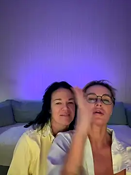 Snapshot of PleasureWeCouple chatting on October 18, 4:08 pm PleasureWeCouple online show from October 18, 4:08 pm