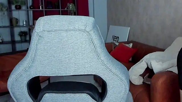 SakuraBliss online show from November 8, 5:34 pm