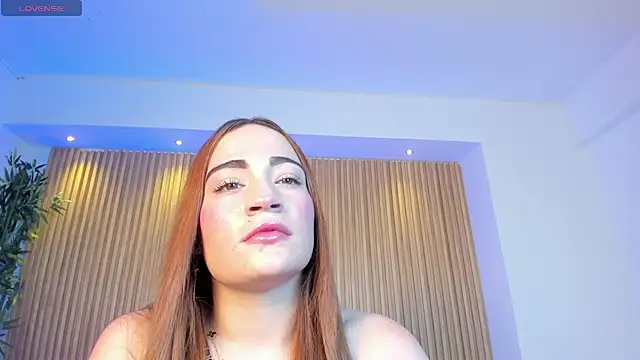 Snapshot of MadisonAnngel chatting on November 10, 6:18 pm MadisonAnngel online show from November 10, 6:18 pm