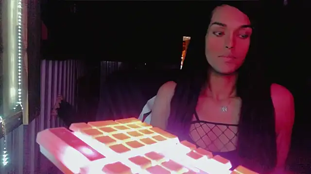 Snapshot of HTXBBY3130 chatting on October 8, 7:28 am HTXBBY3130 online show from October 8, 7:28 am