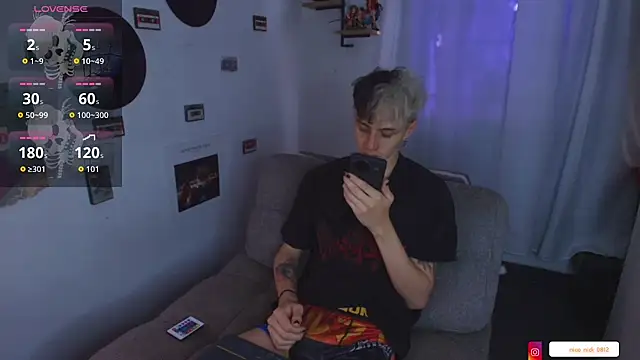 Snapshot of Nick_Bangover_ chatting on December 19, 5:31 pm Nick Bangover online show from December 19, 5:31 pm