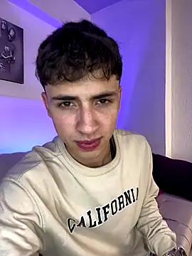 AdrianRinaldi online show from September 15, 9:48 pm