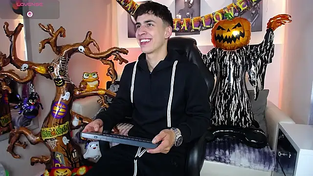 AdrianRinaldi online show from October 26, 8:26 pm