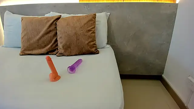 Snapshot of samantha_17_ chatting on September 27, 2:05 am samantha 17 online show from September 27, 2:05 am