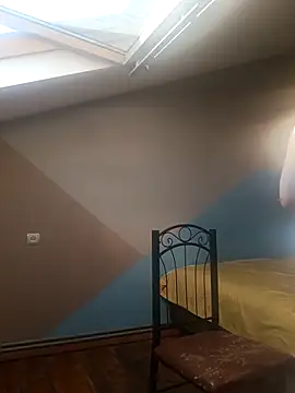 Snapshot of Julia_Giulia chatting on October 27, 9:57 am Julia Giulia online show from October 27, 9:57 am