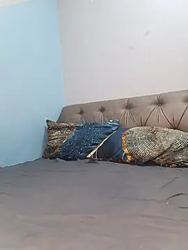 Snapshot of Julia_Giulia chatting on November 24, 2:06 pm Julia Giulia online show from November 24, 2:06 pm