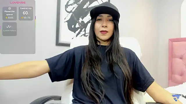 miel latina online show from November 11, 8:31 pm