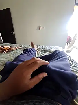 Snapshot of YoursThickDick chatting on September 18, 3:08 am YoursThickDick online show from September 18, 3:08 am