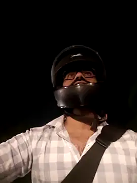 Snapshot of YoursThickDick chatting on October 10, 4:39 pm YoursThickDick online show from October 10, 4:39 pm