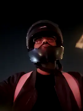 Snapshot of YoursThickDick chatting on October 31, 3:46 pm YoursThickDick online show from October 31, 3:46 pm