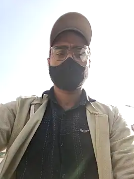 Snapshot of YoursThickDick chatting on December 14, 5:24 am YoursThickDick online show from December 14, 5:24 am