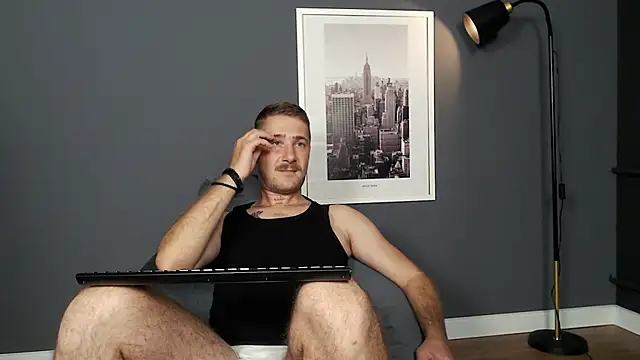 Snapshot of Mr_At_ chatting on September 22, 7:32 am Mr At online show from September 22, 7:32 am