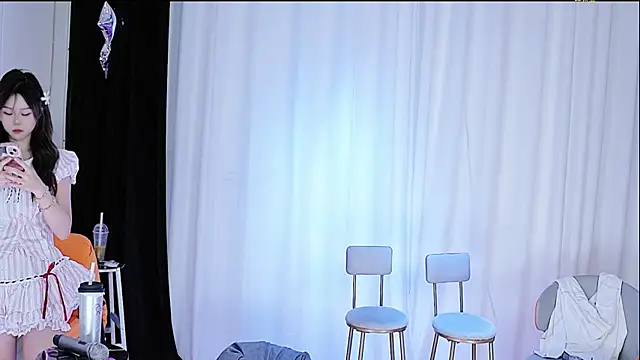 Snapshot of QY_001 chatting on September 22, 12:51 pm QY 001 online show from September 22, 12:51 pm