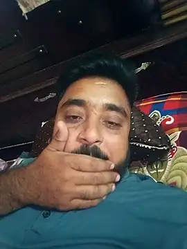 Snapshot of Raju_fuckerr chatting on October 10, 8:13 am Raju fuckerr online show from October 10, 8:13 am