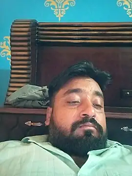 Snapshot of Raju_fuckerr chatting on October 22, 7:52 am Raju fuckerr online show from October 22, 7:52 am