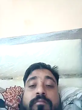 Snapshot of Raju_fuckerr chatting on October 23, 7:18 am Raju fuckerr online show from October 23, 7:18 am