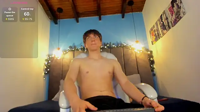 Snapshot of Oscar_and_dani chatting on November 20, 4:01 am Oscar and dani online show from November 20, 4:01 am