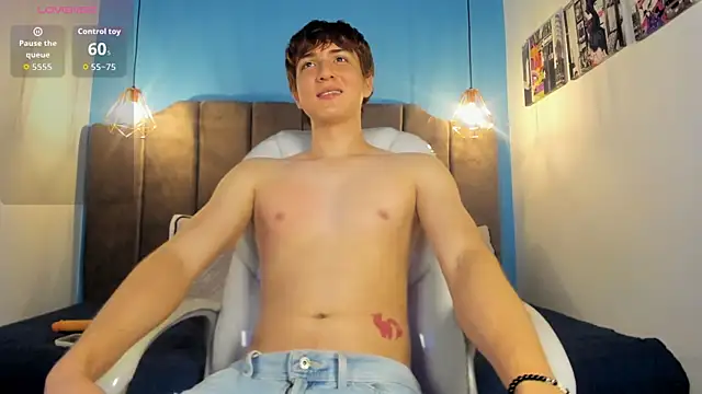 Oscar and dani online show from January 15, 2:16 am